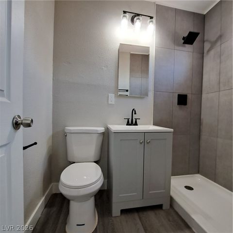 320 North 10th Street, Las Vegas, NV 89101