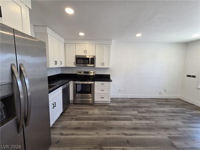 320 North 10th Street, Las Vegas, NV 89101