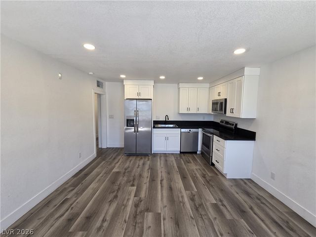 320 North 10th Street, Las Vegas, NV 89101