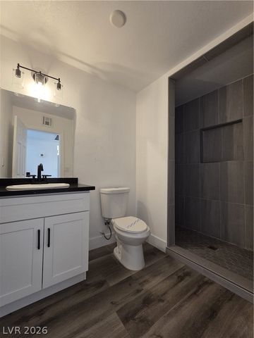 320 North 10th Street, Las Vegas, NV 89101