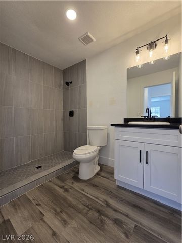 320 North 10th Street, Las Vegas, NV 89101