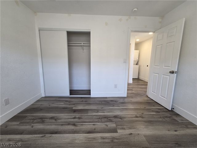 320 North 10th Street, Las Vegas, NV 89101