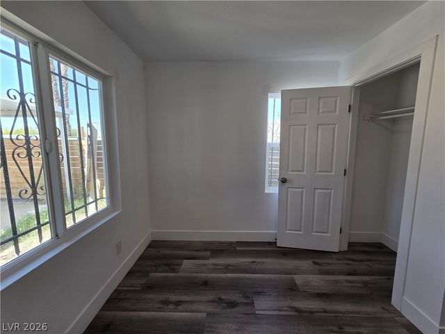 320 North 10th Street, Las Vegas, NV 89101