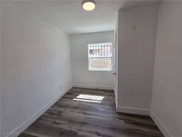 320 North 10th Street, Las Vegas, NV 89101