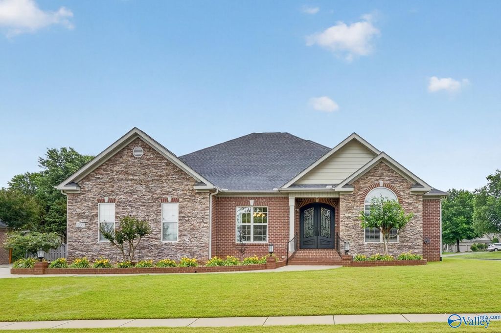 200 Bellavilla Way, Madison, AL 35756