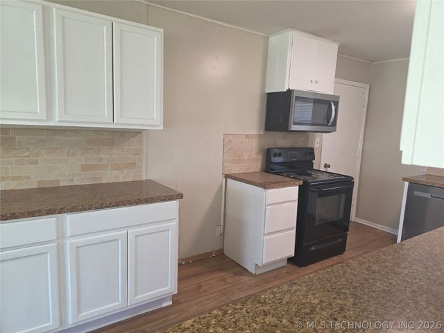 5933 E Latimer Street, Tulsa, OK 74115