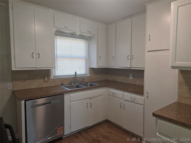 5933 E Latimer Street, Tulsa, OK 74115