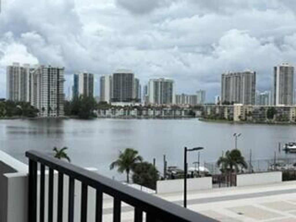 2780 NE 183rd Street 504, Aventura, FL 33160