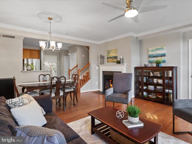4634 BATTENBURG LN #631, Fairfax, VA 22030