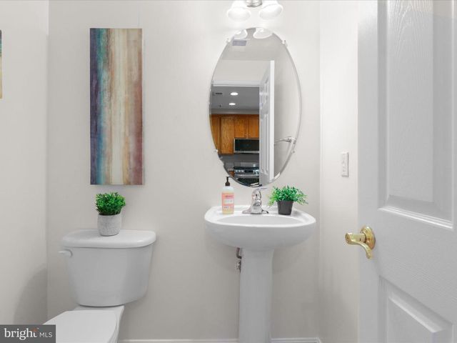 4634 BATTENBURG LN #631, Fairfax, VA 22030
