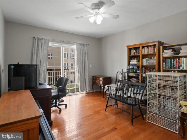 4634 BATTENBURG LN #631, Fairfax, VA 22030