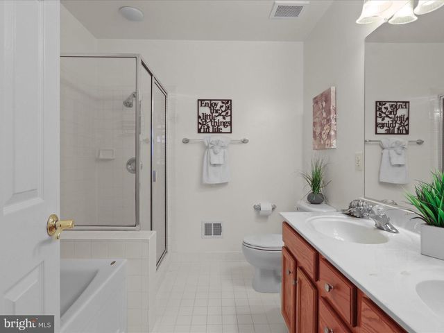 4634 BATTENBURG LN #631, Fairfax, VA 22030