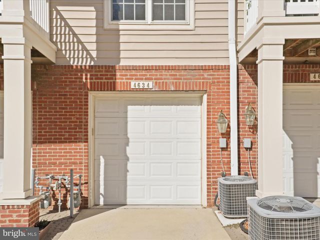 4634 BATTENBURG LN #631, Fairfax, VA 22030