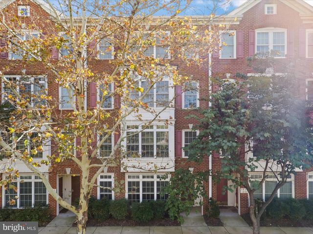 4634 BATTENBURG LN #631, Fairfax, VA 22030