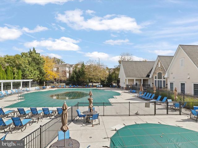 4634 BATTENBURG LN #631, Fairfax, VA 22030