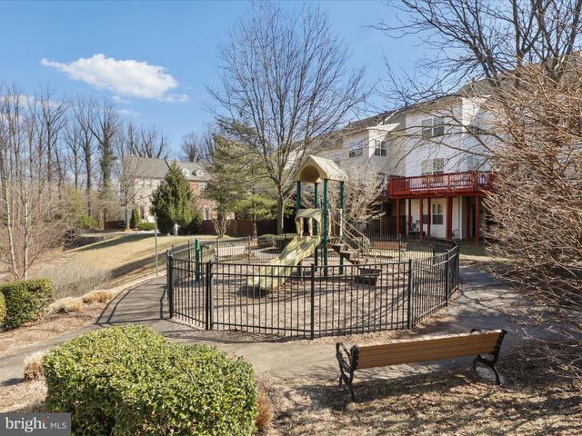 4634 BATTENBURG LN #631, Fairfax, VA 22030