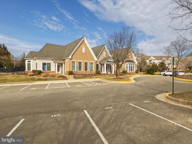 4634 BATTENBURG LN #631, Fairfax, VA 22030