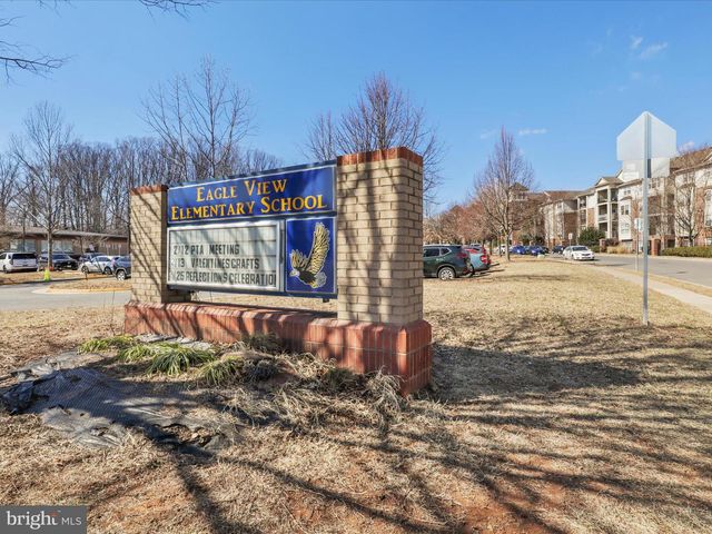 4634 BATTENBURG LN #631, Fairfax, VA 22030