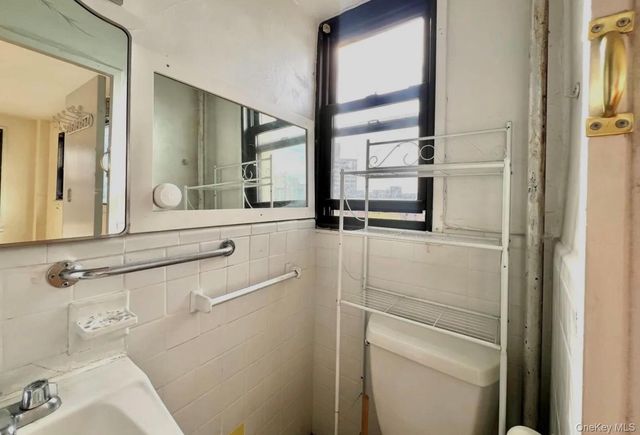 98-22 63rd Drive 7B, Rego Park, NY 11374