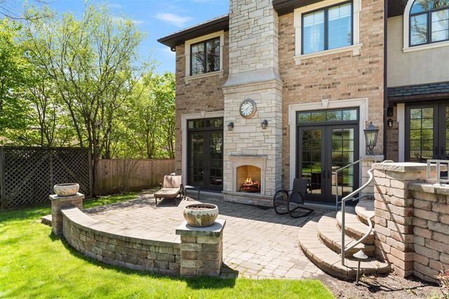 1109 Hohlfelder Road, Glencoe, IL 60022