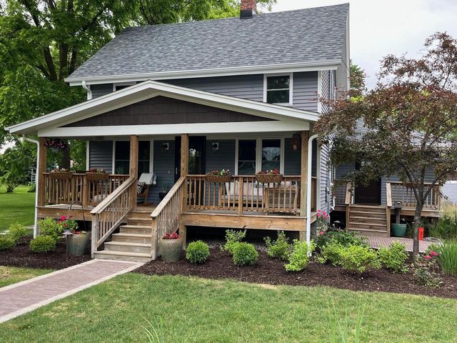 8510 W Harrison AVENUE, West Allis, WI 53227