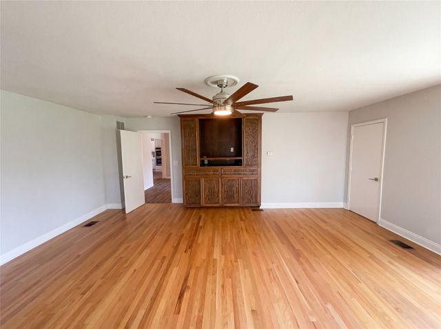 4106 Walnut Hill Lane, Dallas, TX 75229