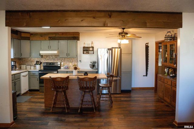 505 5TH Avenue, Camanche, IA 52730