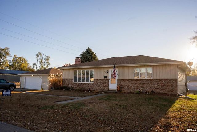 505 5TH Avenue, Camanche, IA 52730