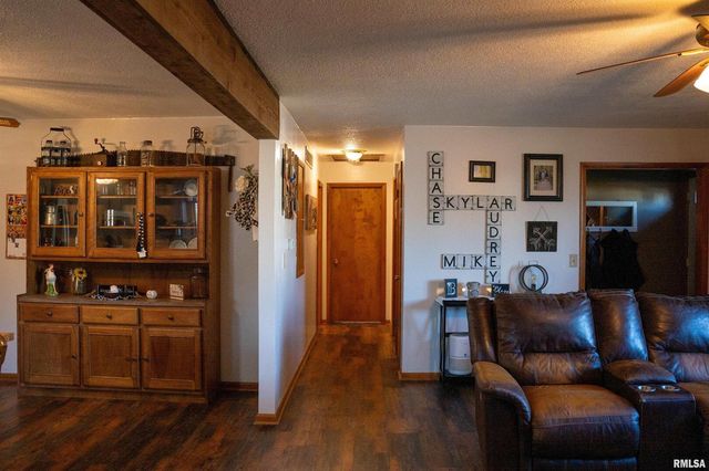 505 5TH Avenue, Camanche, IA 52730