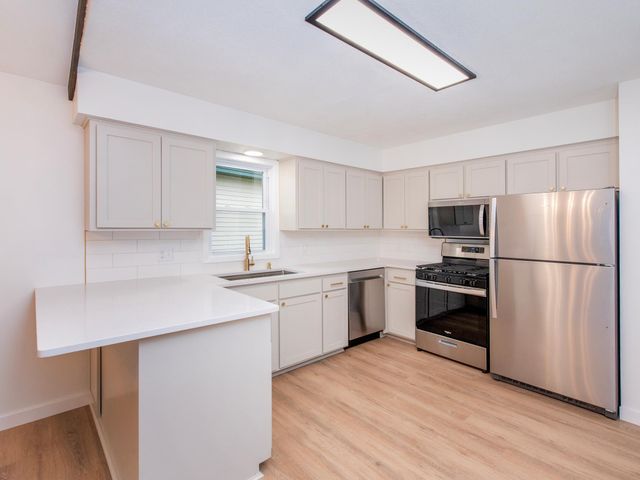 8112 Lad Parkway, Brooklyn Park, MN 55443