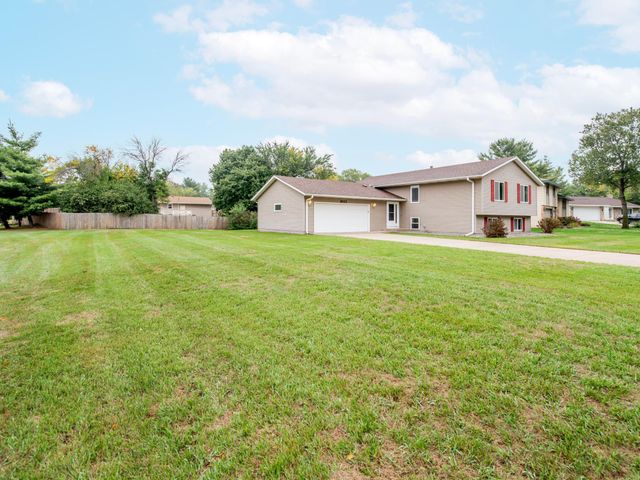8112 Lad Parkway, Brooklyn Park, MN 55443