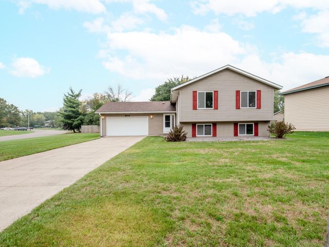 8112 Lad Parkway, Brooklyn Park, MN 55443