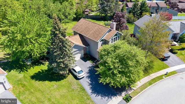126 MOUNTAIN VIEW DR, Enola, PA 17025
