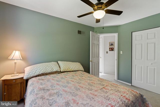 126 MOUNTAIN VIEW DR, Enola, PA 17025