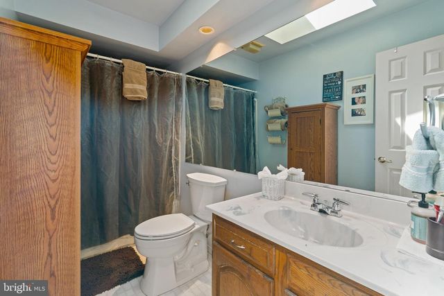126 MOUNTAIN VIEW DR, Enola, PA 17025