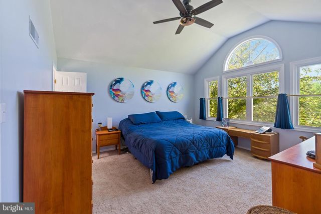 126 MOUNTAIN VIEW DR, Enola, PA 17025