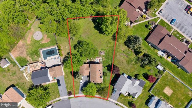 126 MOUNTAIN VIEW DR, Enola, PA 17025