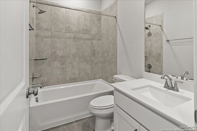 210 Scarlet Oak, Seguin, TX 78155