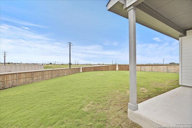 210 Scarlet Oak, Seguin, TX 78155