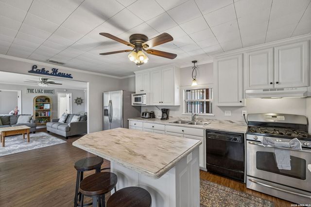 146 Antelope Ln, Seguin, TX 78155