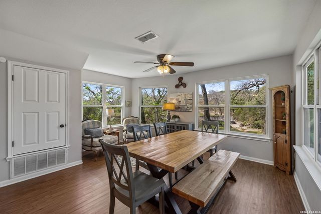 146 Antelope Ln, Seguin, TX 78155