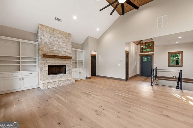 287 State Street, Blue Ridge, GA 30513