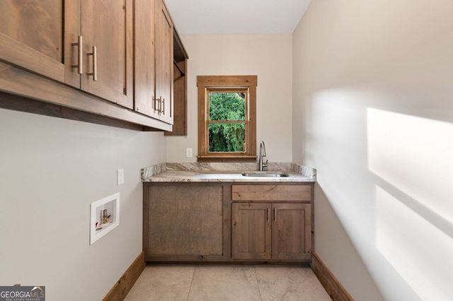 287 State Street, Blue Ridge, GA 30513