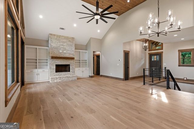 287 State Street, Blue Ridge, GA 30513