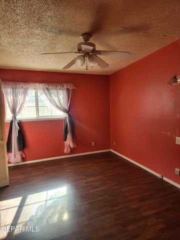 10016 JAMAICA Street, El Paso, TX 79924