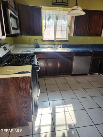 10016 JAMAICA Street, El Paso, TX 79924