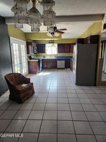 10016 JAMAICA Street, El Paso, TX 79924