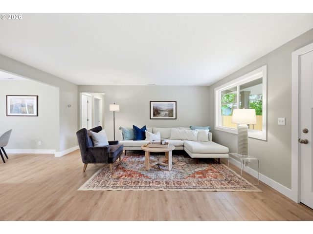 5325 Se HULL Ave, Milwaukie, OR 97267