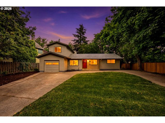 5325 Se HULL Ave, Milwaukie, OR 97267