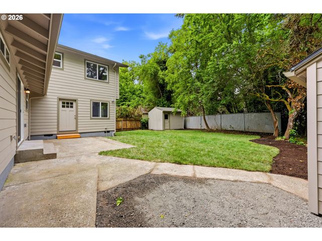 5325 Se HULL Ave, Milwaukie, OR 97267